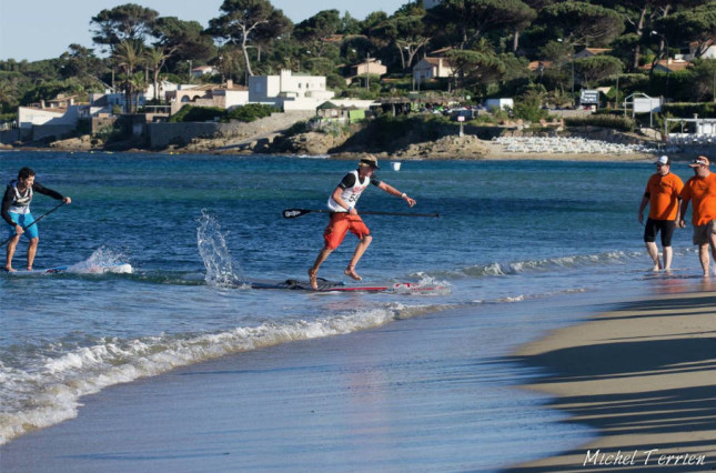 Connor Baxter wins in France