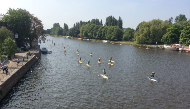 Battle of the Thames stand up paddleboard race