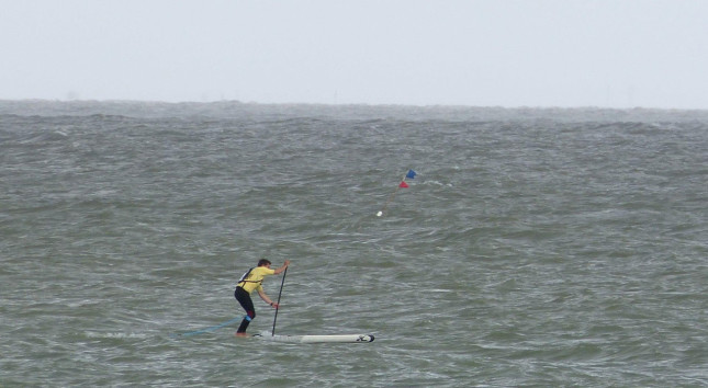 downwind stand up paddling