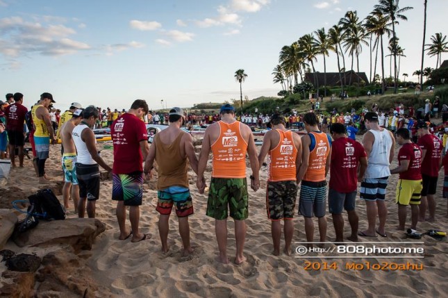 Pule prayer circle Molokai 2 Oahu race Hawaii