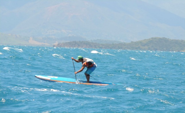 Tomoyasu Murabayashi stand up paddling
