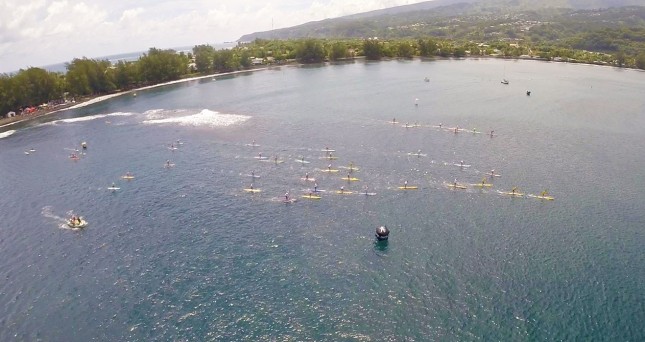 404 Tahiti stand up paddle board race