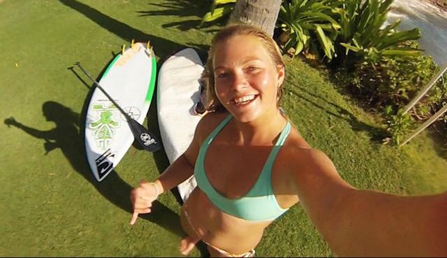 Fiona Wylde stand up paddling
