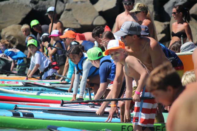 Kids Stand Up Paddle racing