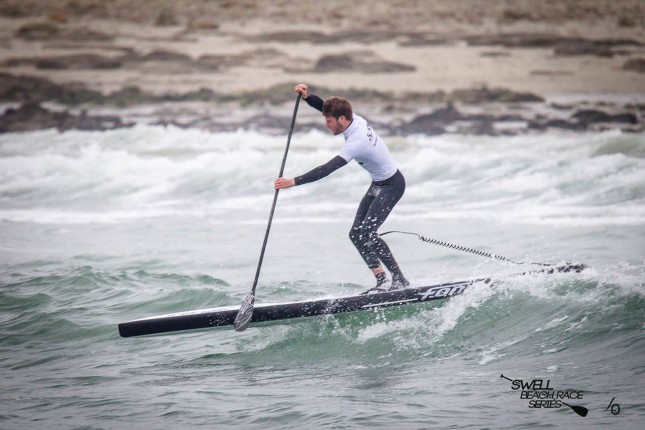 Arthur-Daniel-Stand-Up-Paddling