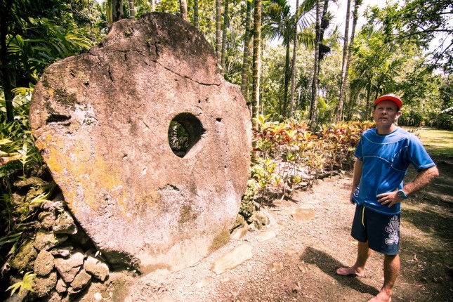 Bart de Zwart stand up paddling in Micronesia