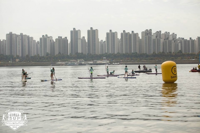 stand-up-paddleboard-race-in-seoul